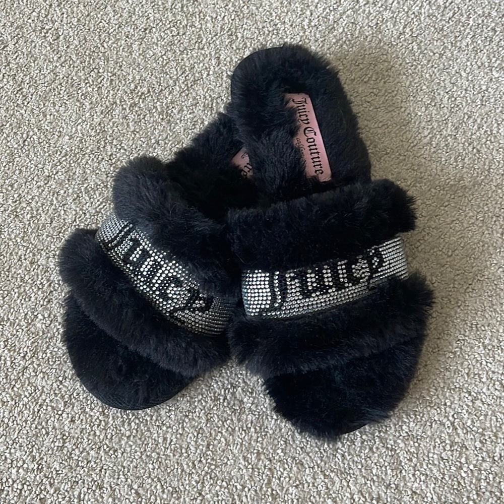 Juicy Couture Slippers